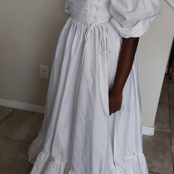 VINTAGE MIKE BENET FORMAL WHITE PUFFY SLEEVES DRESS - Picture 4 of 12